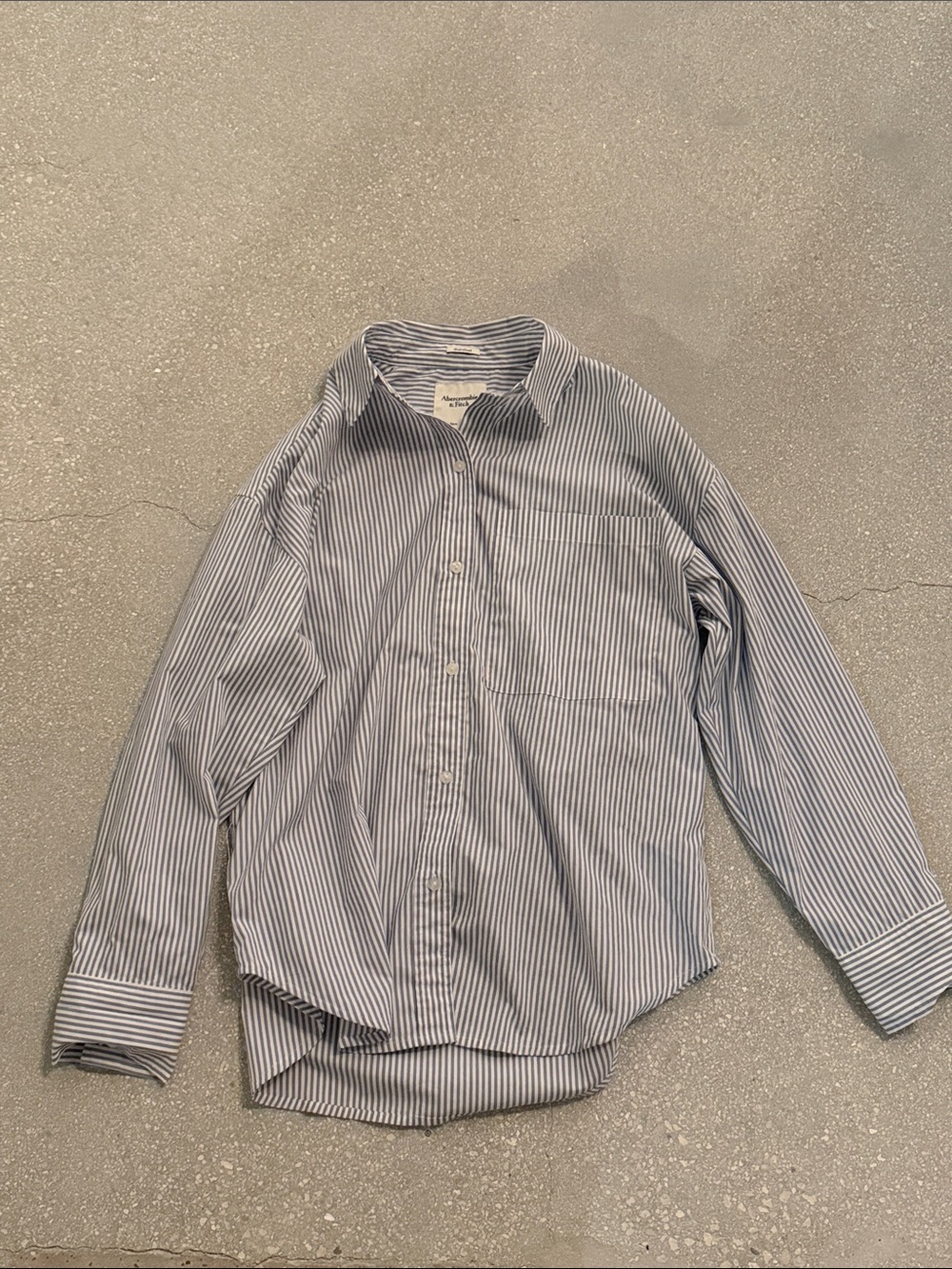 Abercrombie and Fitch Women’s Oversized Striped Button Down Size XS